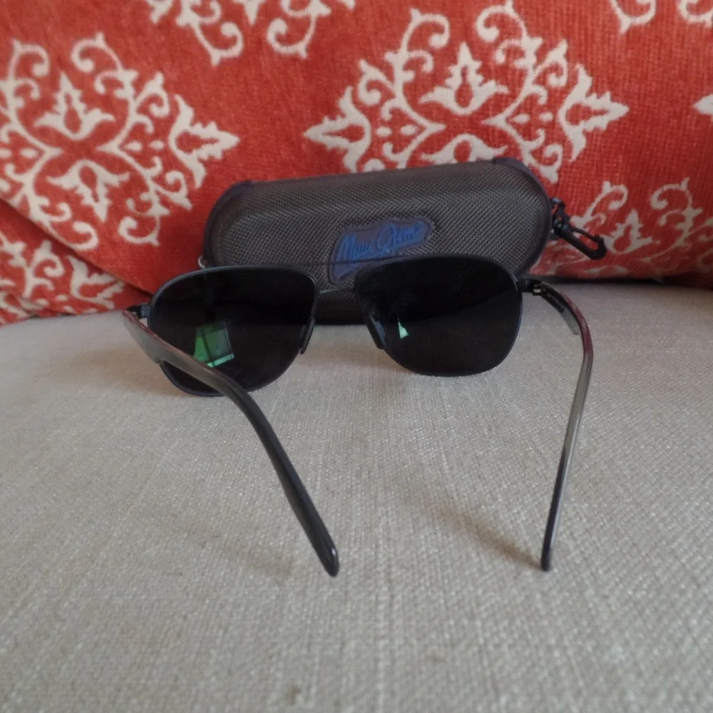 Maui Jim CASTLES Aviator in Matte Frame with Neutral Grey Lens